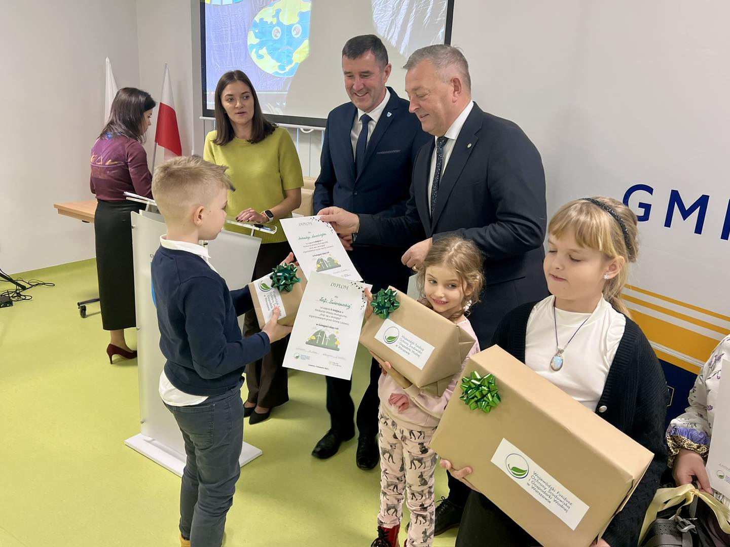 Młodzi z ekologią za pan brat – finał konkursu i nowoczesna pracownia ekologiczna w Latowiczu